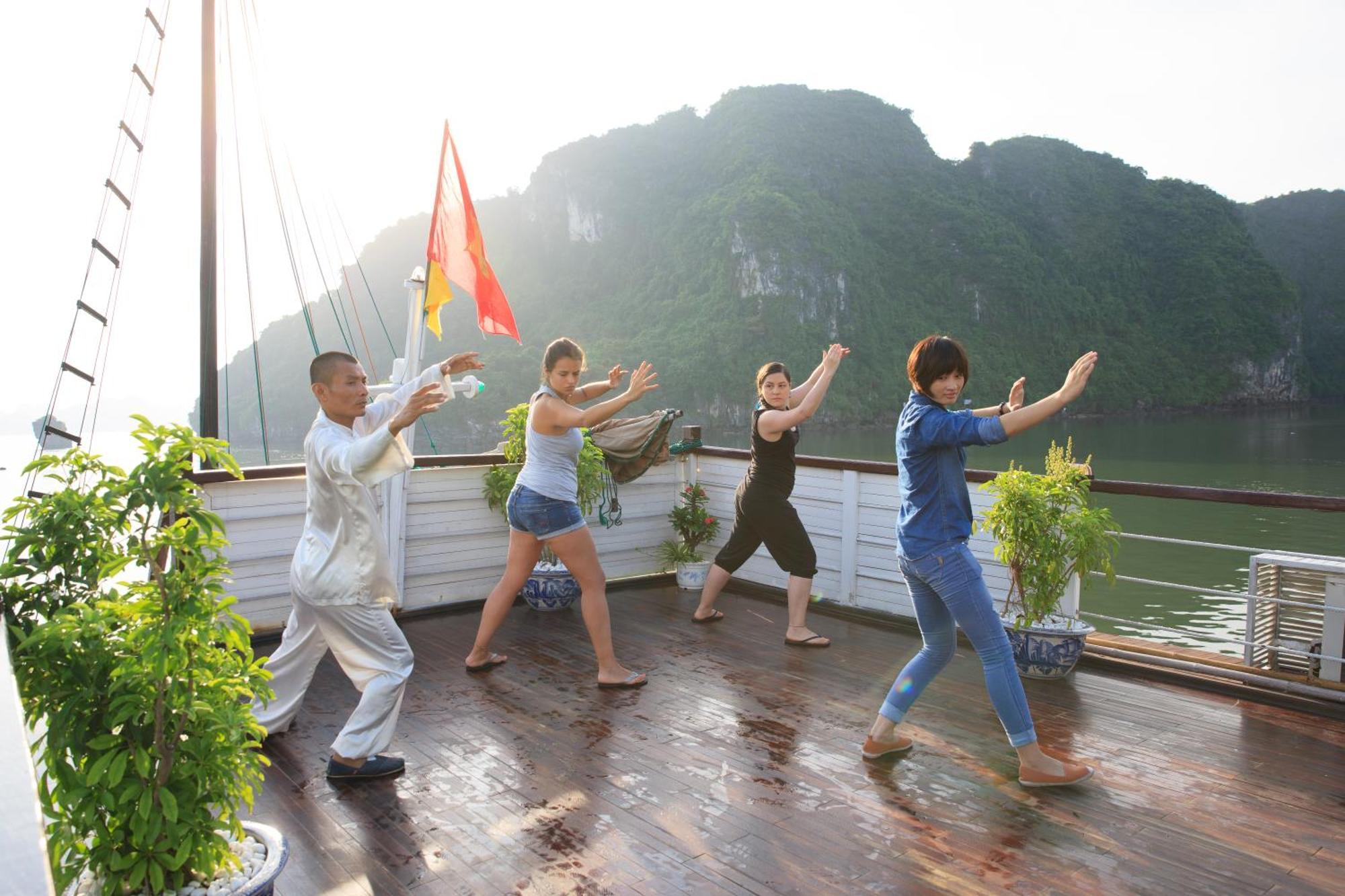 Garden Bay Classic Cruise Ha Long Zewnętrze zdjęcie