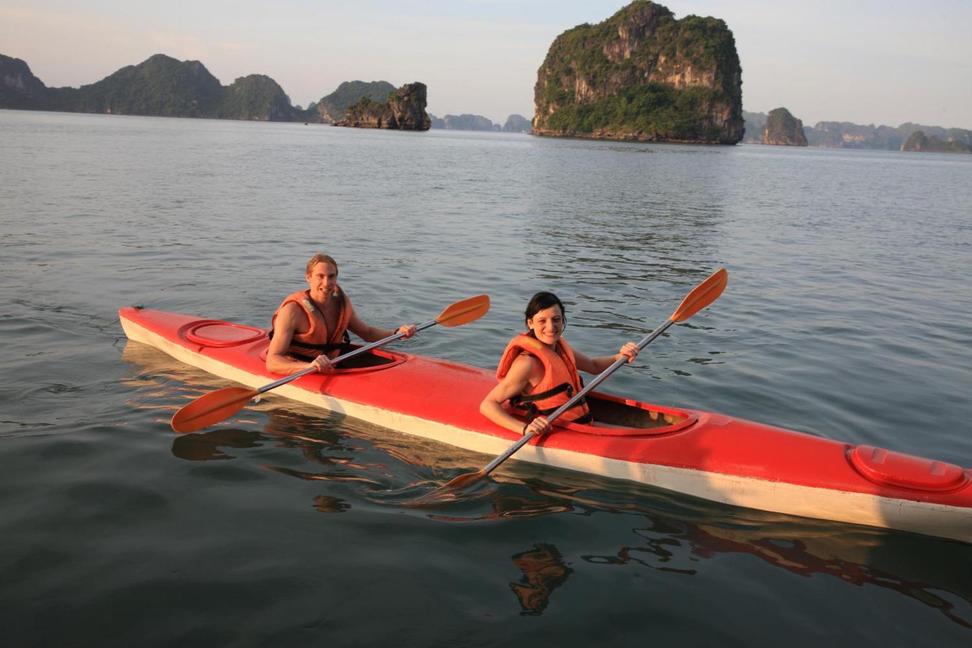 Garden Bay Classic Cruise Ha Long Zewnętrze zdjęcie