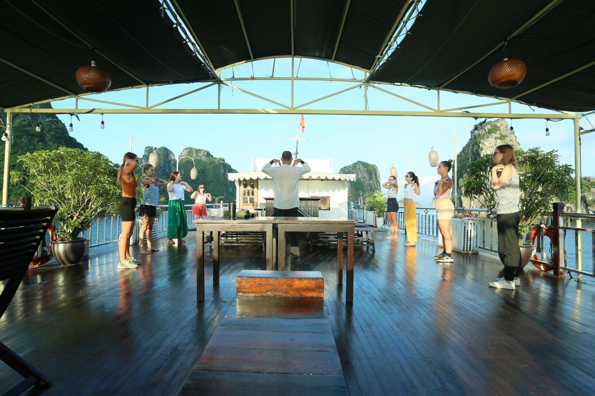 Garden Bay Classic Cruise Ha Long Zewnętrze zdjęcie