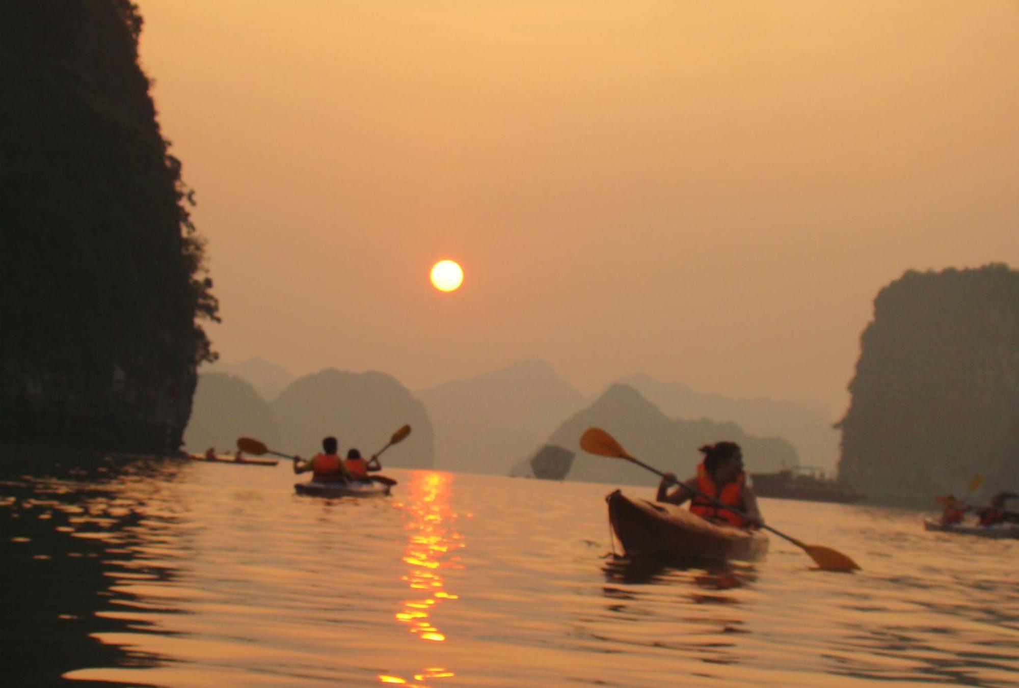 Garden Bay Classic Cruise Ha Long Zewnętrze zdjęcie