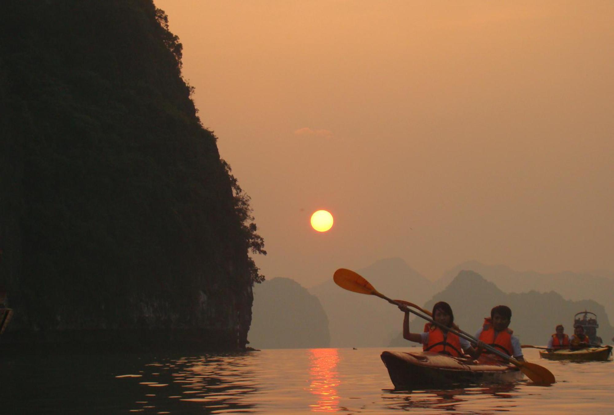 Garden Bay Classic Cruise Ha Long Zewnętrze zdjęcie