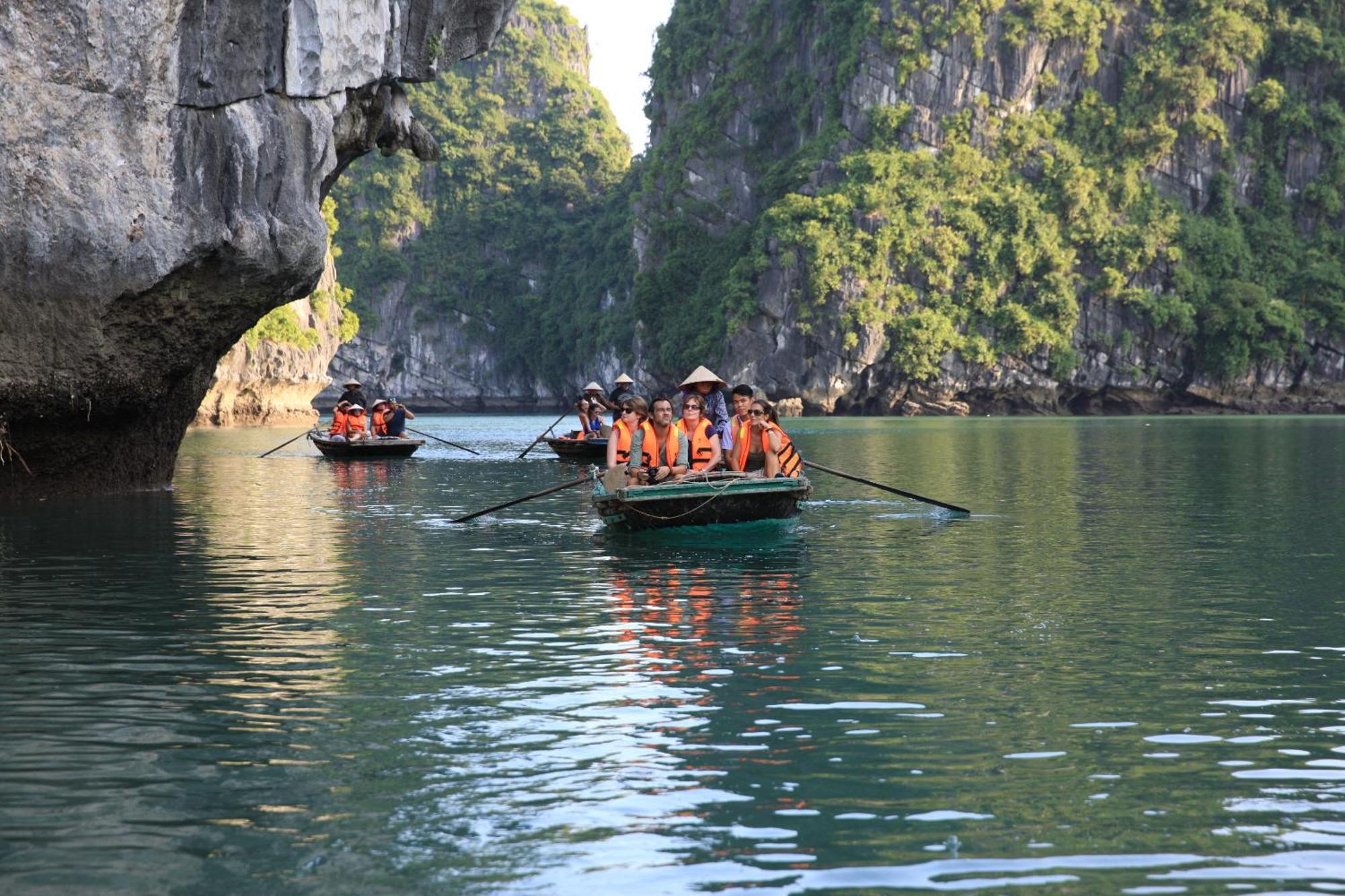 Garden Bay Classic Cruise Ha Long Zewnętrze zdjęcie