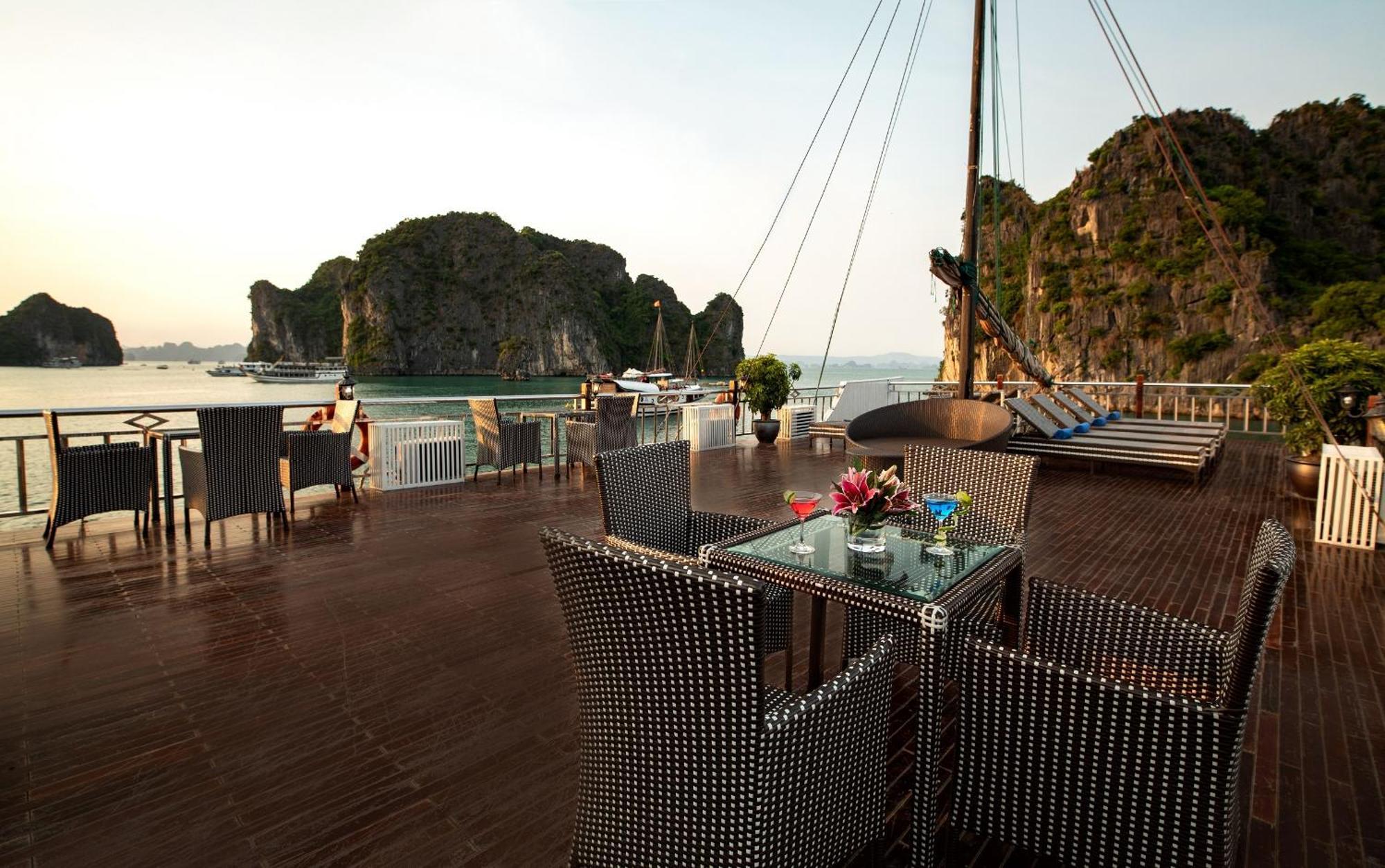 Garden Bay Classic Cruise Ha Long Zewnętrze zdjęcie