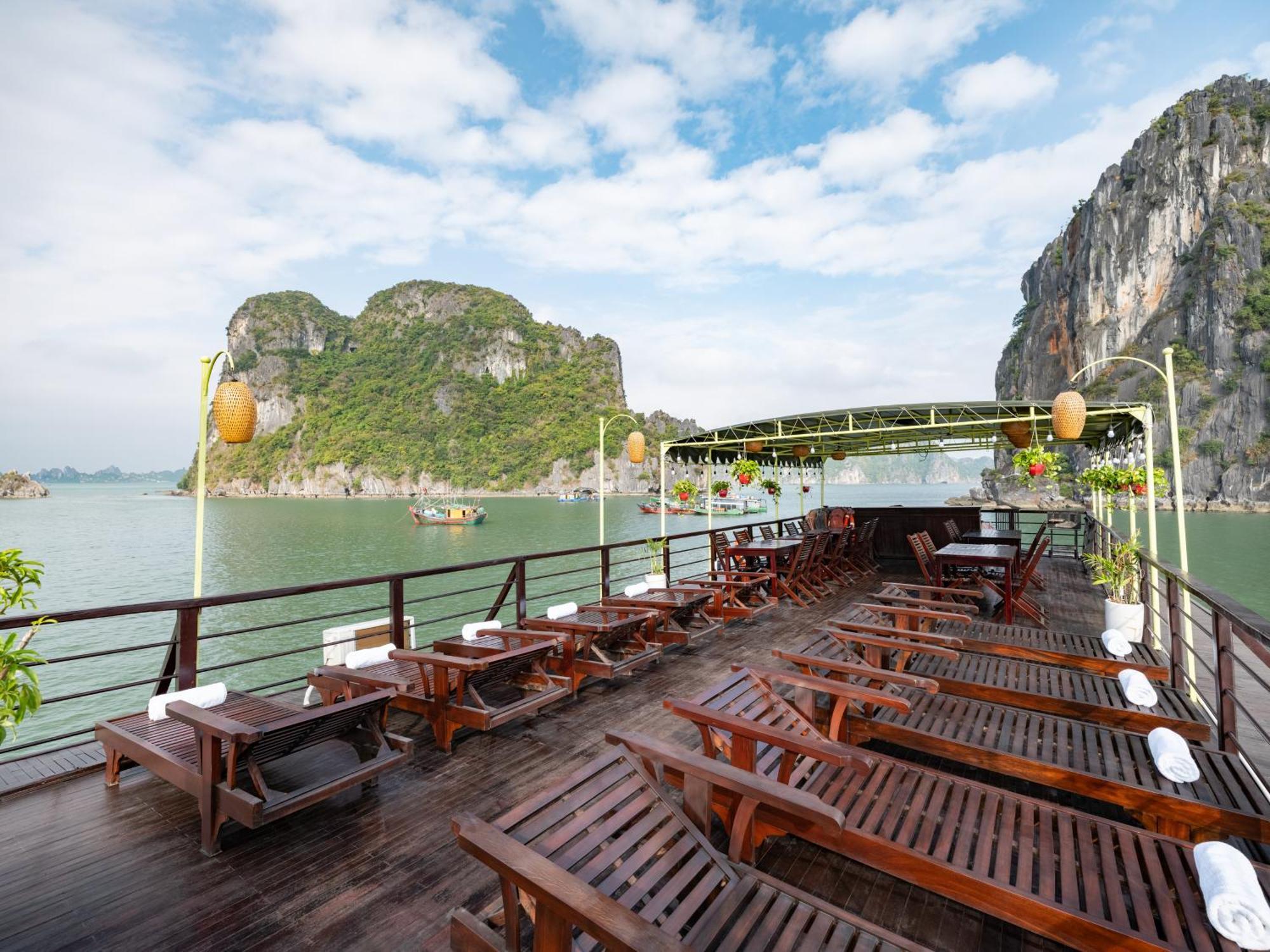 Garden Bay Classic Cruise Ha Long Zewnętrze zdjęcie
